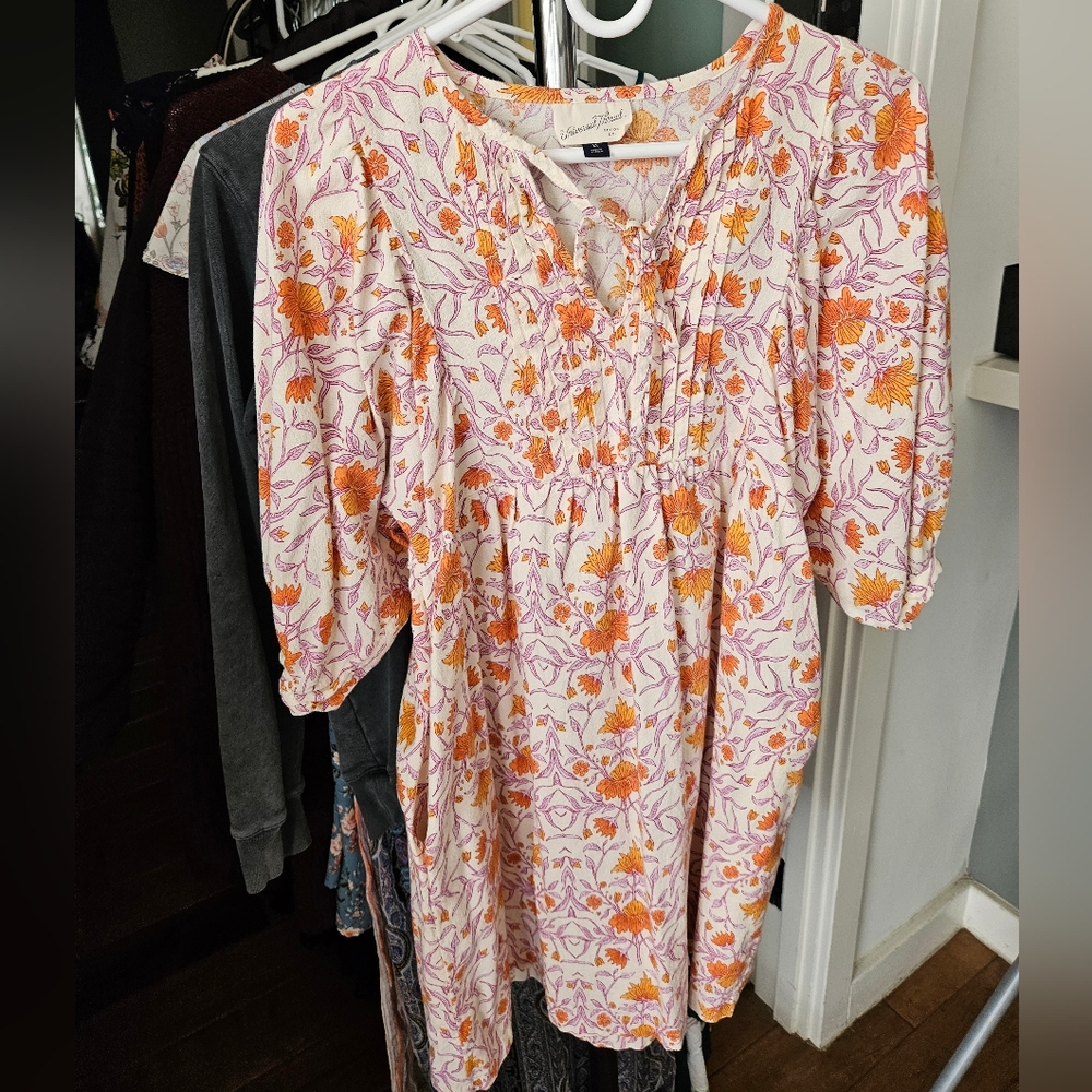 Universal Thread beautiful dress with side pockets Pre-loved great condition